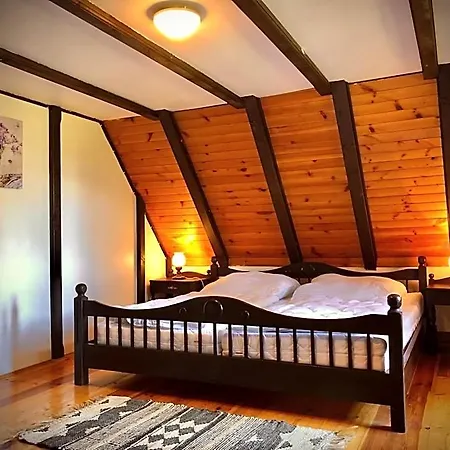 Klára Lodge